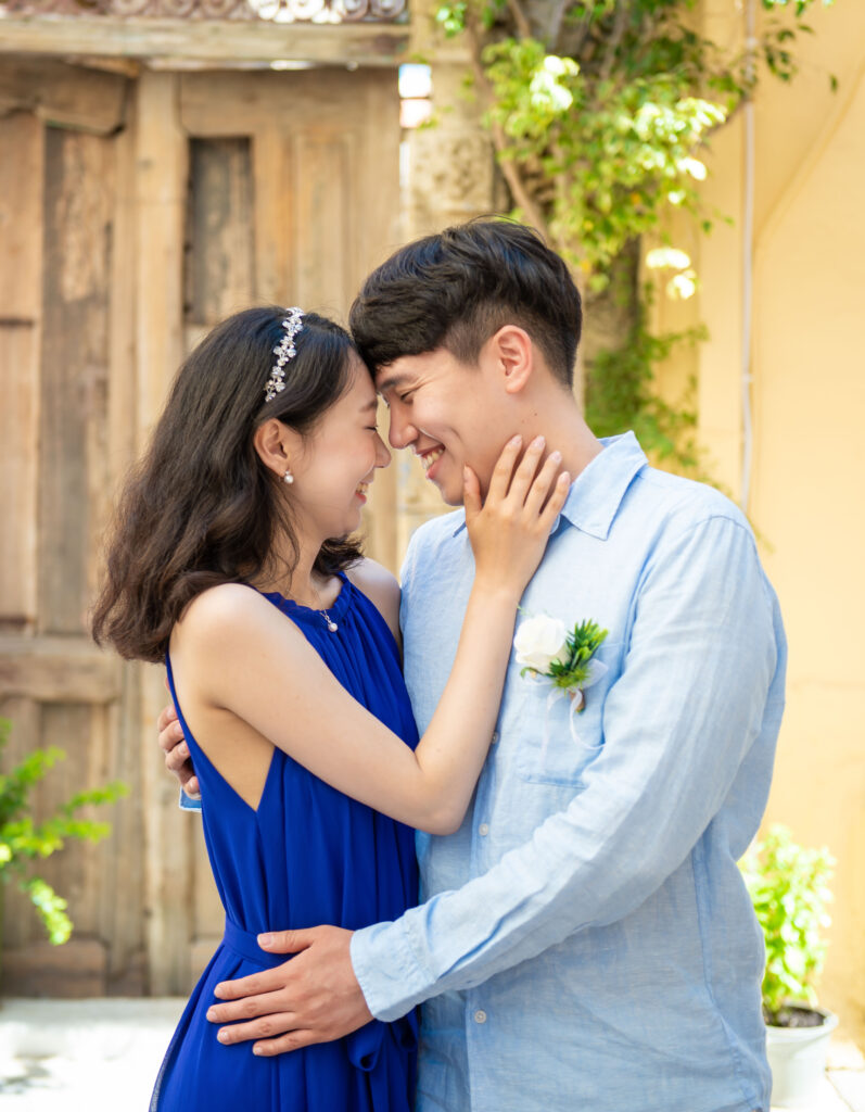 Chinese couple hugged