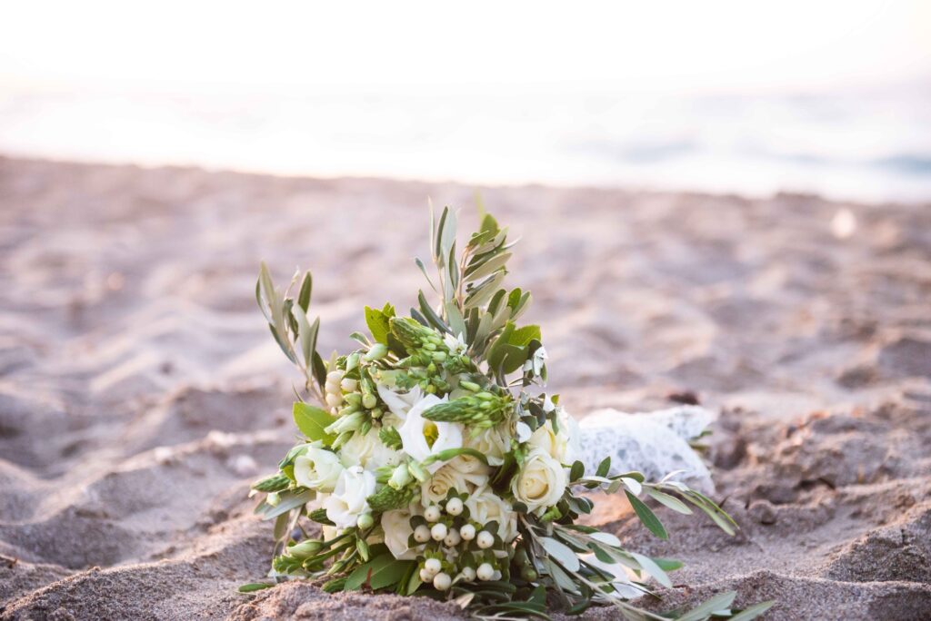 Bouquet at sand